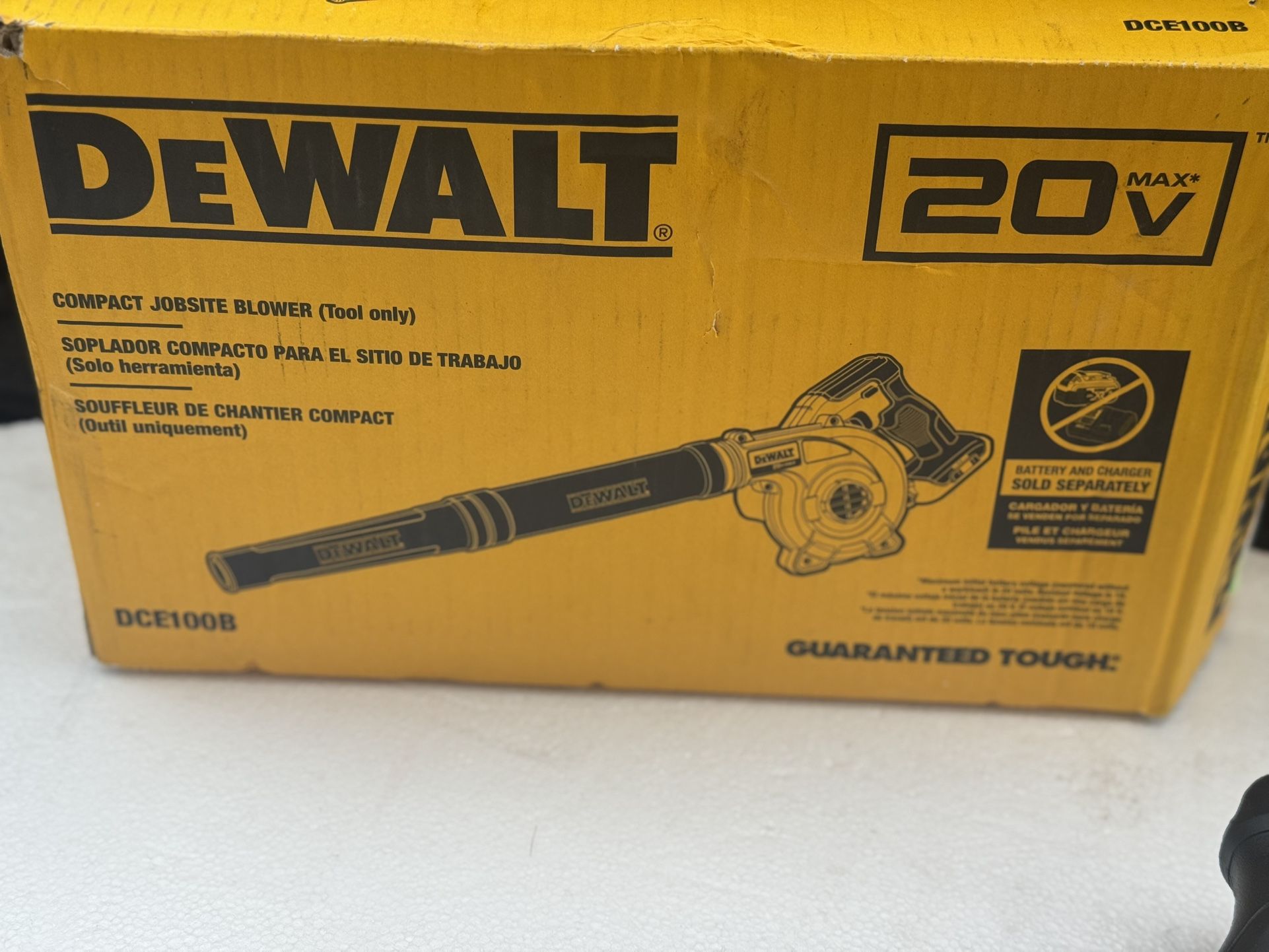 Dewalt 20V MAX Cordless Compact Jobsite Blower 135 MPH 100 CFM (Tool Only)
