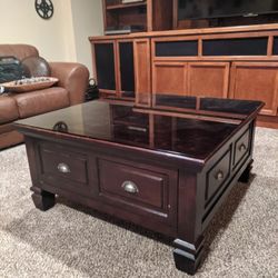 Coffee Table & End table x2