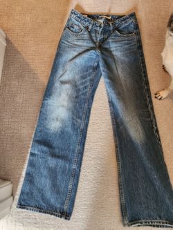 Levi's size 25 low loose jeans