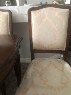 Good quality dining table with chairs