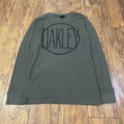 Men's Vintage Oakley long sleeve thermal  