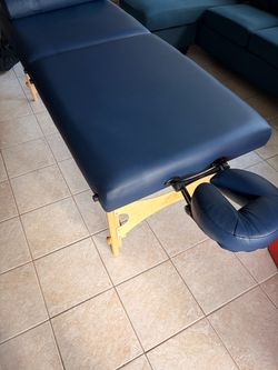 Oakworks Professional Portable Massage Table + Accessories – $225 OBO