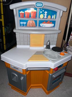 Little tikes toy kitchen