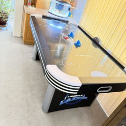 Air Hockey Table