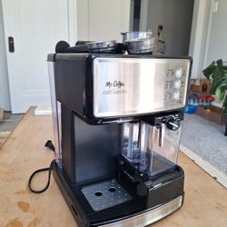 https://offerup.com/redirect/?o=TXIuQ29mZmVl Cafe Barista