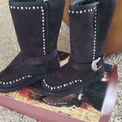 CUTE BOOTS