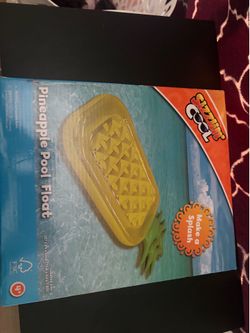 Pineapple inflatable floatie