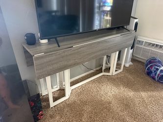 Adjustable table