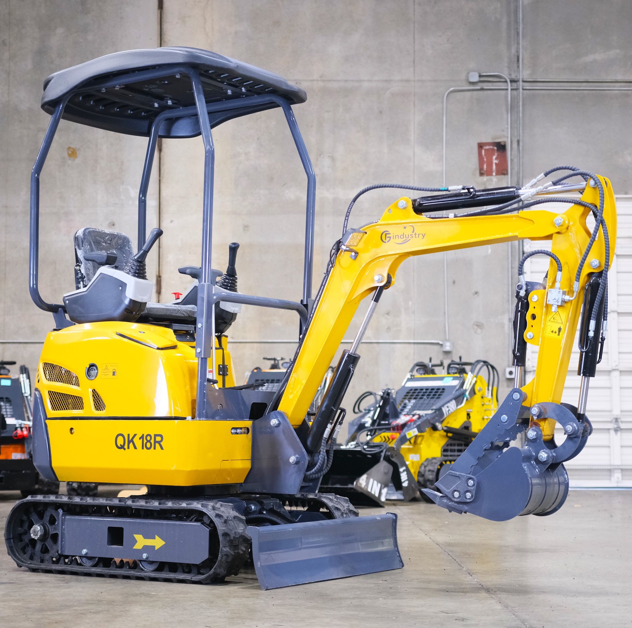 NEW | QK18R Compact Excavator • Gas Engine • 6’6″ Dig Depth 