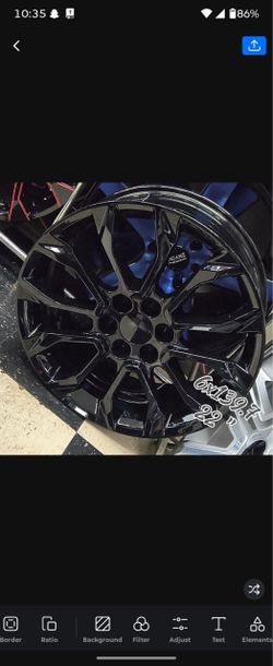 Nothing hits quite like a set of 22s on a 6-lug setup! 🛞🔥 ​⚡ Size: 22" 💥 Bolt Pattern: 6x139.7 🛻 Fits: Chevy Silverado/Tahoe, GMC Sierra/Yukon, Es