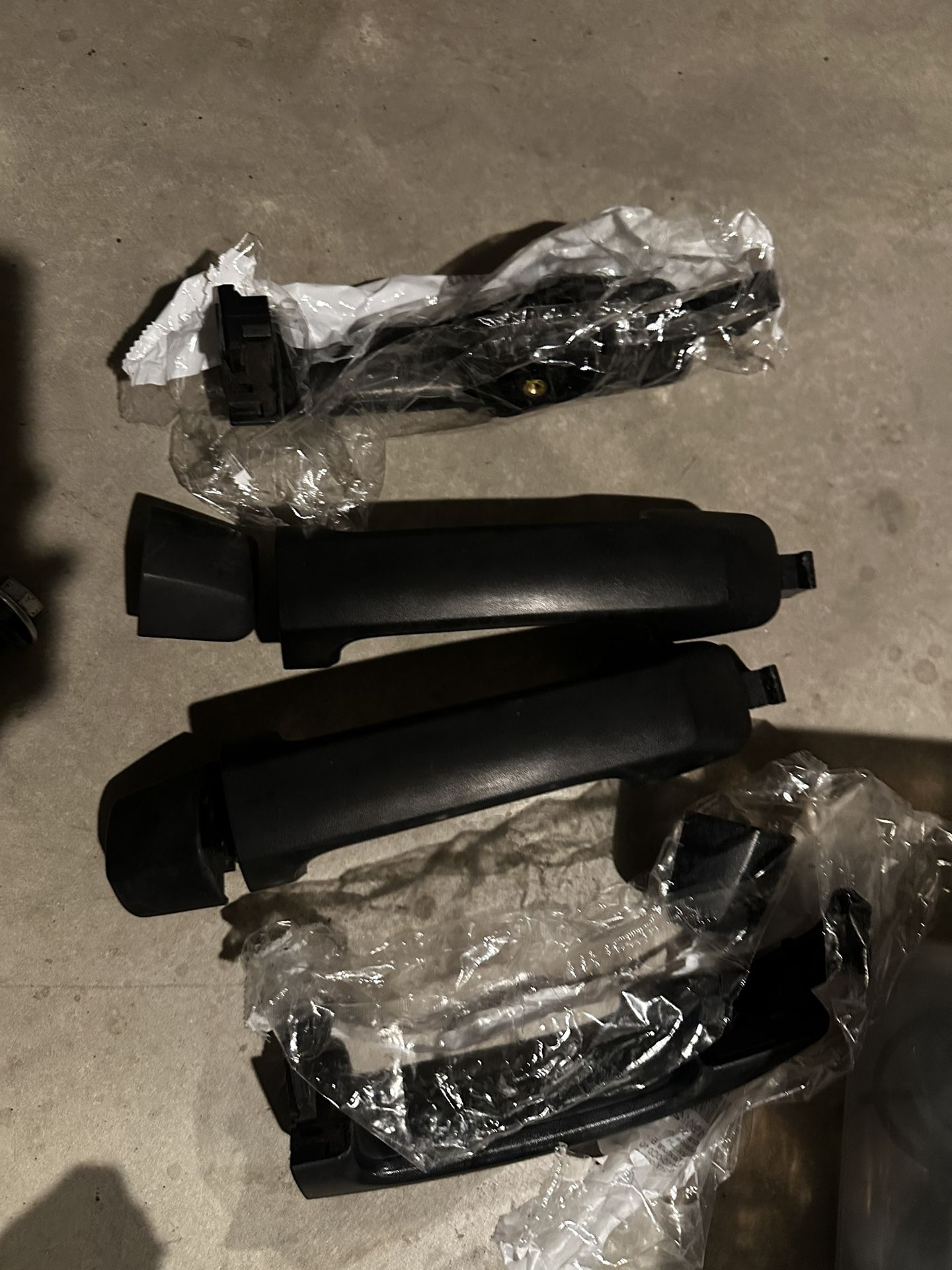 2018 Tundra Door handles