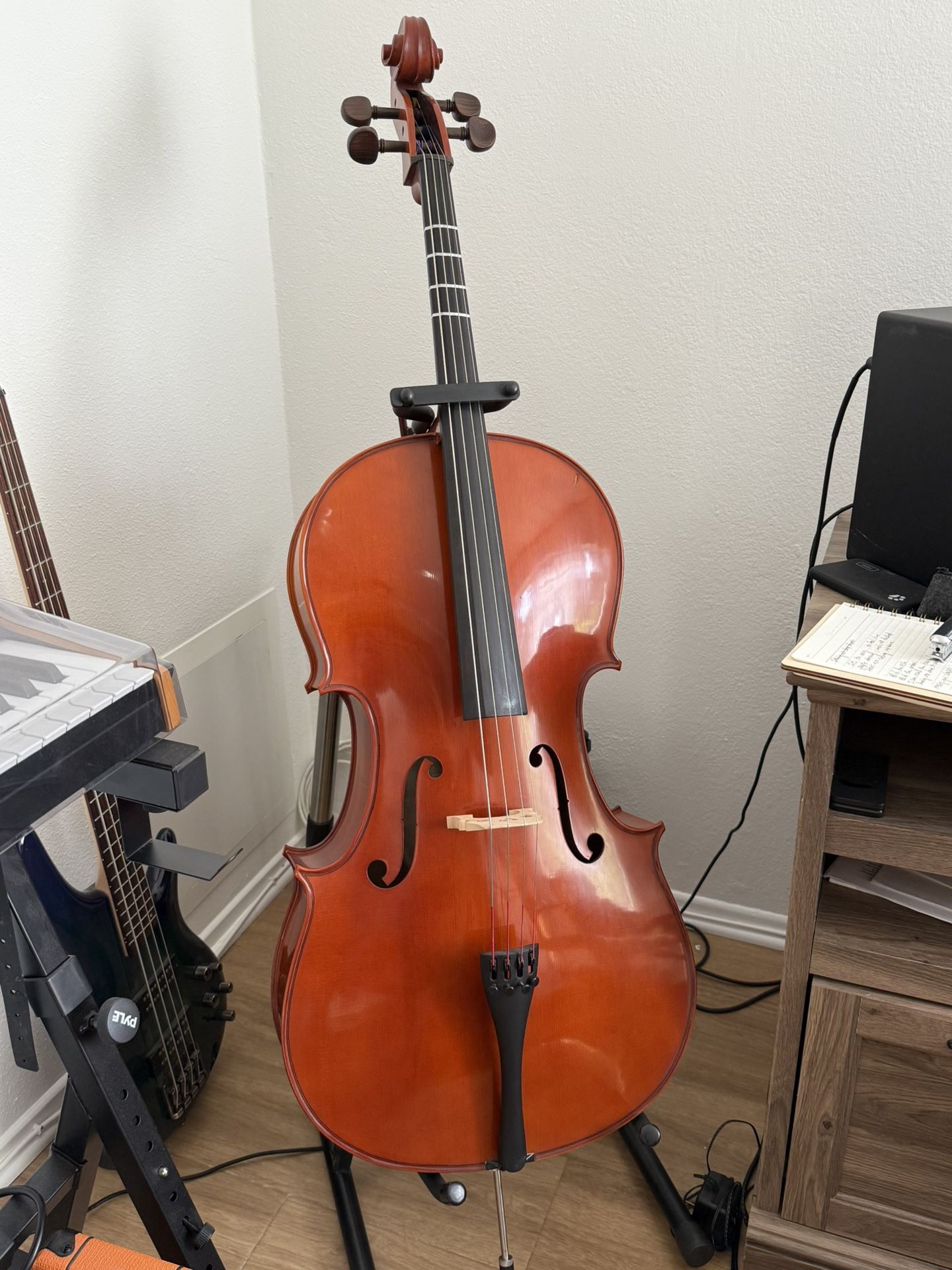Yamaha VC5 4/4 Cello + Hard Case, Bow, Stand – Great Deal!