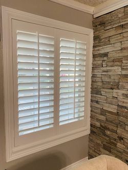 Custom Interior Wood Shutters. Install Included. Persianas De Madera. Best Pricing. We Service All of Southern California. 951-573-2560