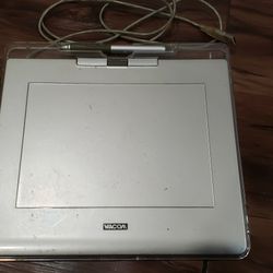 Wacom CTE 640 Silver
