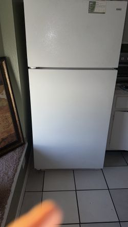 kenmore fridge white