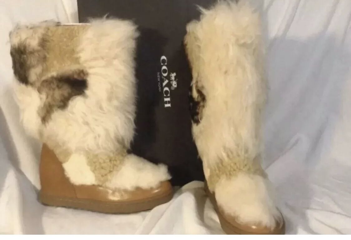 Coach Women's Morton Genuine Shearling Wedge Boot Size 6.5 Saddle/Natural Leathe