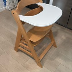 Baby High Chair Used Lightly !!! Good Wood 