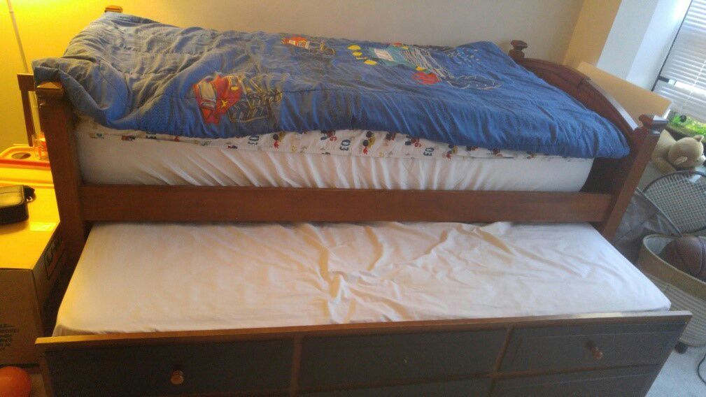 Twin Size Trundle Bed