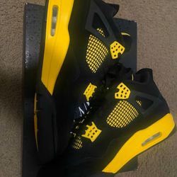Jordan 4 Yellow Thudners