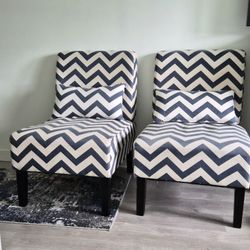 2 Chairs With Pillows, 