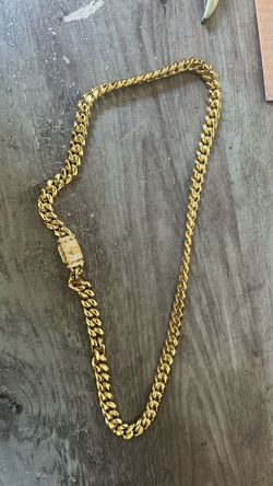 10mm Cuban clasp chain gold plated 18k and it’s 24inch