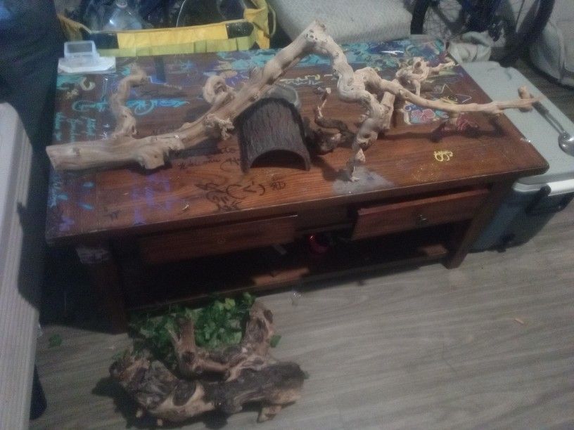 Aquarium Wood, Water Bowl And Resting Log