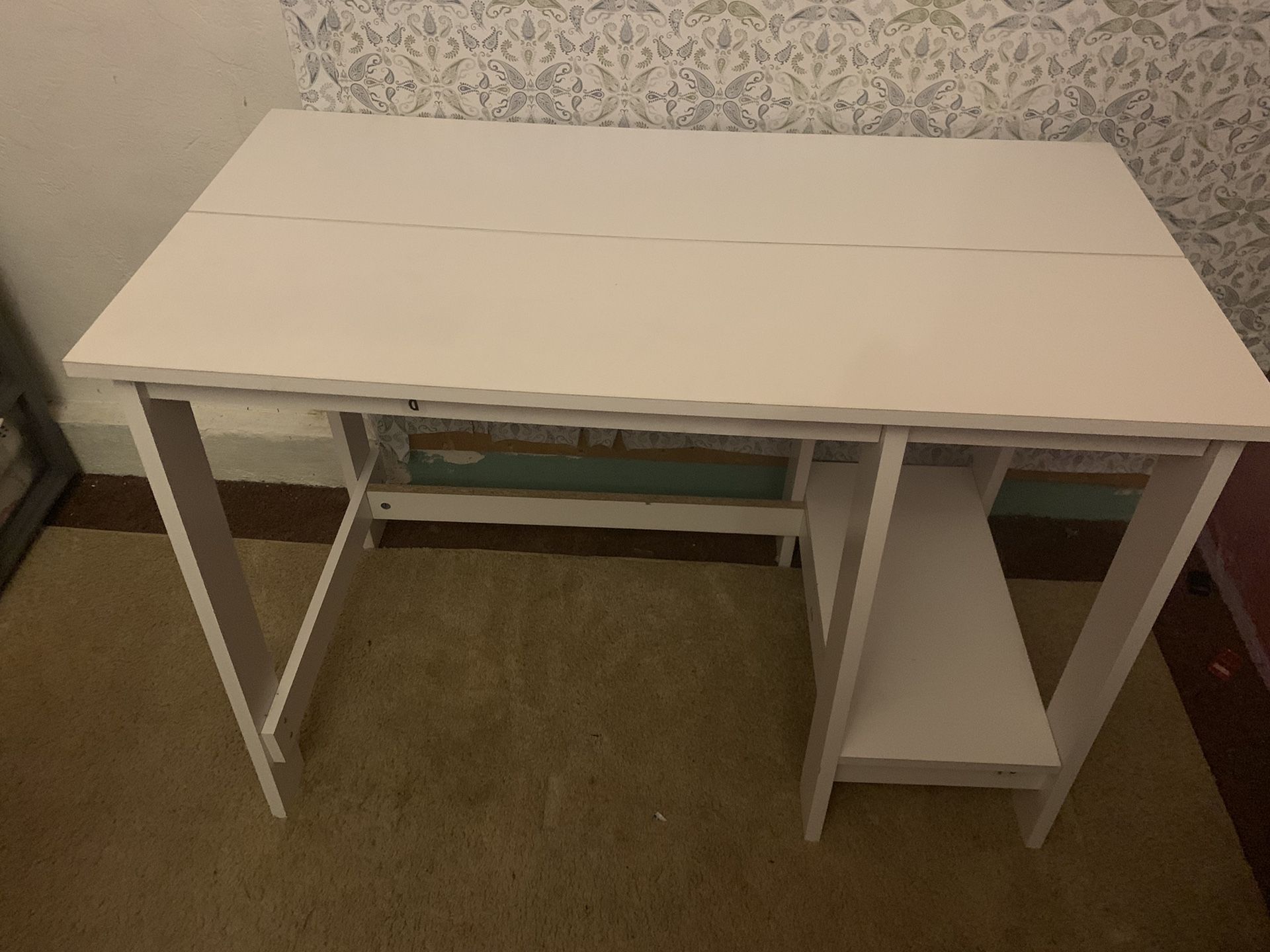 White desk for sale