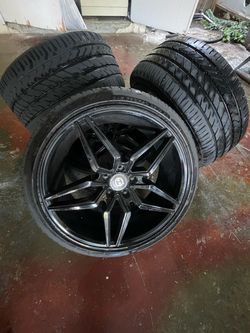 Mustangs tire and rims