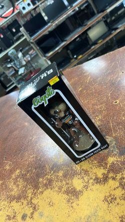 N/A figurine the coyote