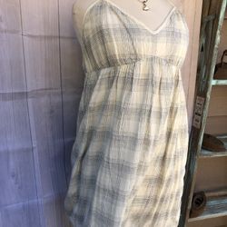 Converse One Star womens Summer dress 👗  size Med/10