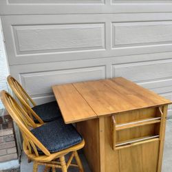 Beautiful Kitchen Island With 2 Matching Swivel Bar Stools
