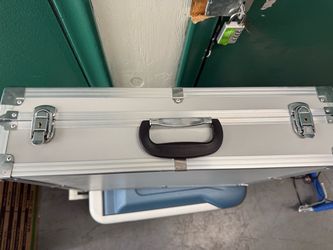 Universal aluminum flight case