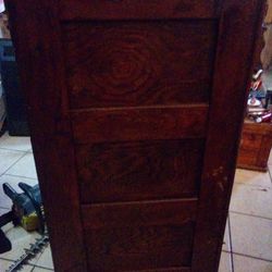 1915 Ice Box