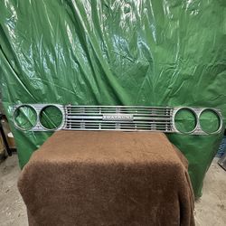 Datsun 510 grill