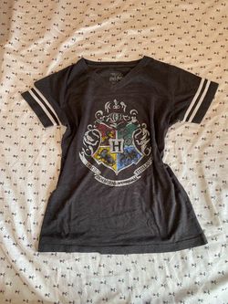 Harry Potter Hogwarts Crest Graphic T-Shirt