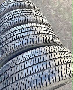 275/70/18 Michelin 📍📍 Vendo un set de llantas con 80% de vida las 4 📍🌟