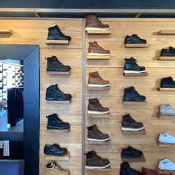 Wolverine Work Shoes waterproof steel toe non-steel toe buy one get one free rest of the stores minimum 60- 70% off