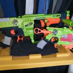 2 Nerf Toy Guns 