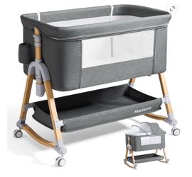 Harppa Baby Bassinet with Storage and Wheels