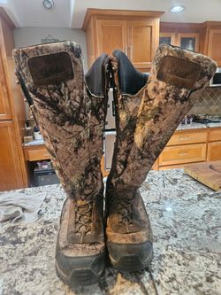 Hunting boots