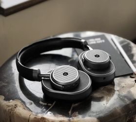 Master & Dynamic MW65 Active Noise-Cancelling (Anc) Wireless Headphones – Bluetooth Over-Ear Headphones with Mic – Gunmetal/ Black Leather 