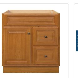 Glacier Bay
Hampton 30 in. W x 21 in. D x 33.5 in. H Bath Vanity Cabinet without Top in Oak
3 AVAILABLE  NEW $$200 EACH