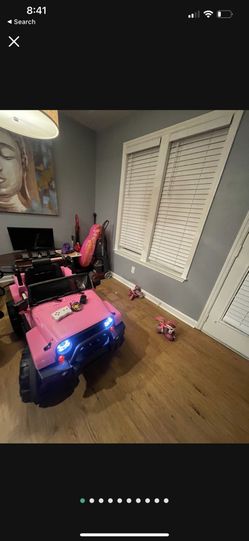 2022 Fisher Price Style Ride On Feel With New Battery Remote And Charger 