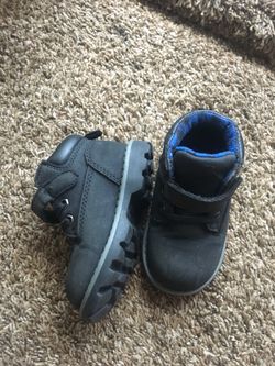 Boy shoes