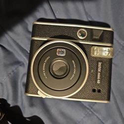 Instant Film Camera (Instax Mini 40)