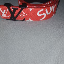 Louis Vuitton x Supreme Collaboration MP015 Suntulle Initial Belt Red LeatherLouis
