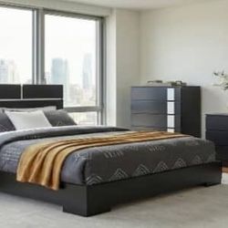 Selling New Bedroom Set 