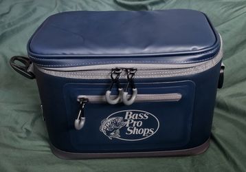 Bass Pro Shops Soft-Sided Cooler 6 Cans 