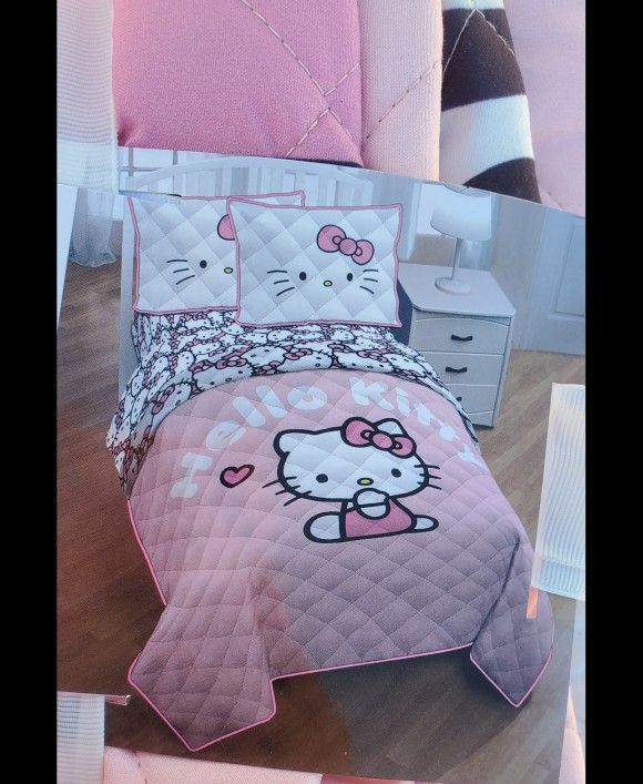 Hello Kitty Bed Set