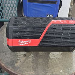 Milwaukee speaker m12 m18